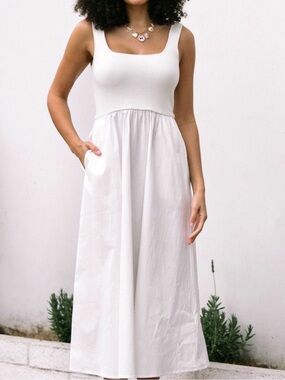 NWT Women’s White Square Neck Maxi Dress-size small